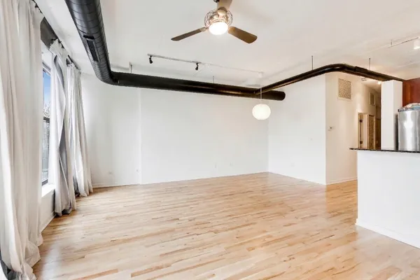 $300,000 | 1069 West 14th Place, Unit 228, Chicago, IL 60608