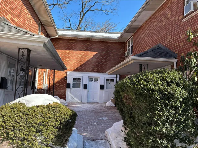 $299,000 | 1690 Grand Avenue, Unit A16, Baldwin, NY 11510