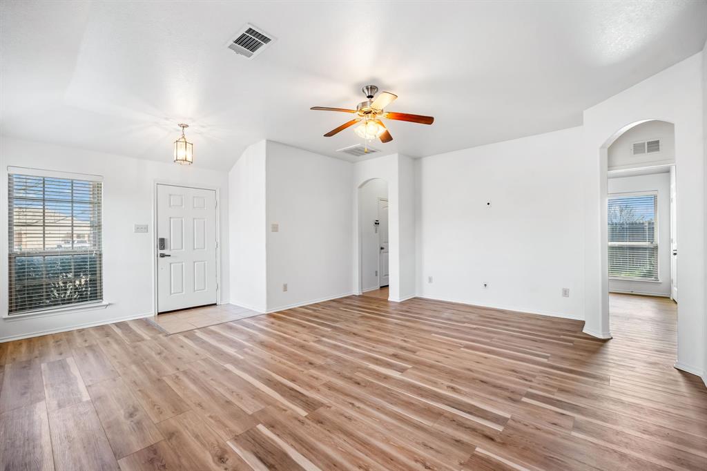 608 West Grove Circle Anna, TX 75409 - Photo 2 of 18