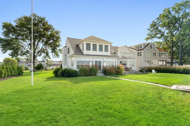 $3,990,000 | 9 Sylvester Court, Norwalk, CT 06855