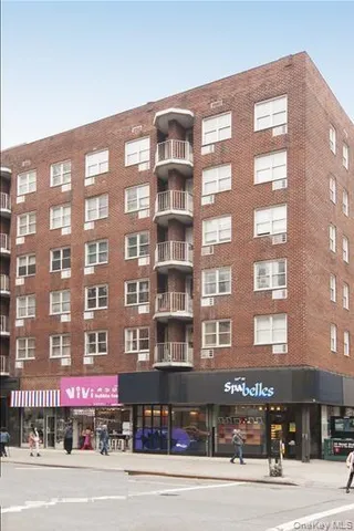 $3,750 | 170 West 23rd Street | Chelsea
