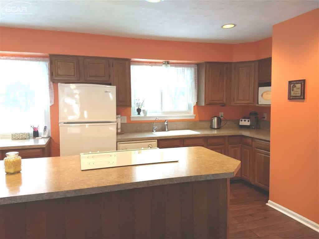 1209 Bay Ridge Highland, MI 48356 - Photo 5 of 9 Gallery Image 5