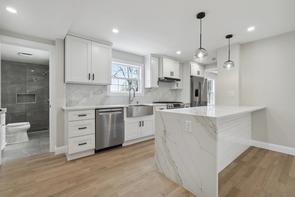 9 Richard Road Lexington, MA 02421 - Photo 3 of 35