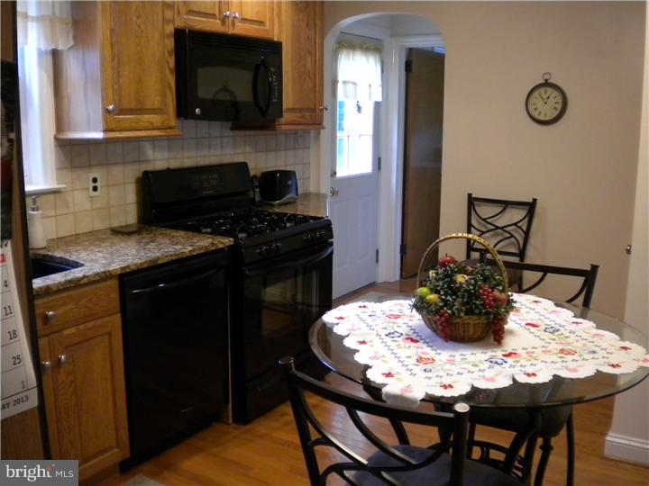 258 Bewley Road Haddon Township, NJ 08033 - Photo 5 of 18 Kitchen