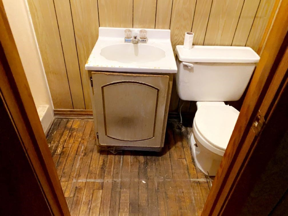 680 Austin Road Reagan, TN 38368 - Photo 11 of 12 a bathroom with a sink and a mirror