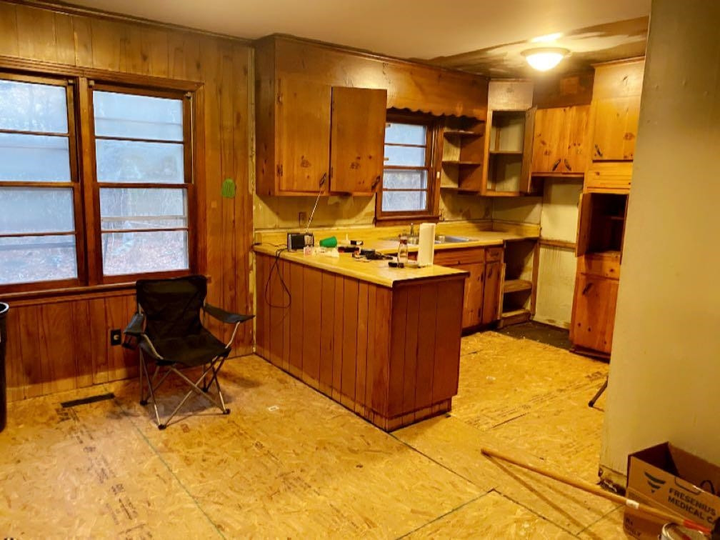 680 Austin Road Reagan, TN 38368 - Photo 6 of 12 a view of a kitchen with dining area