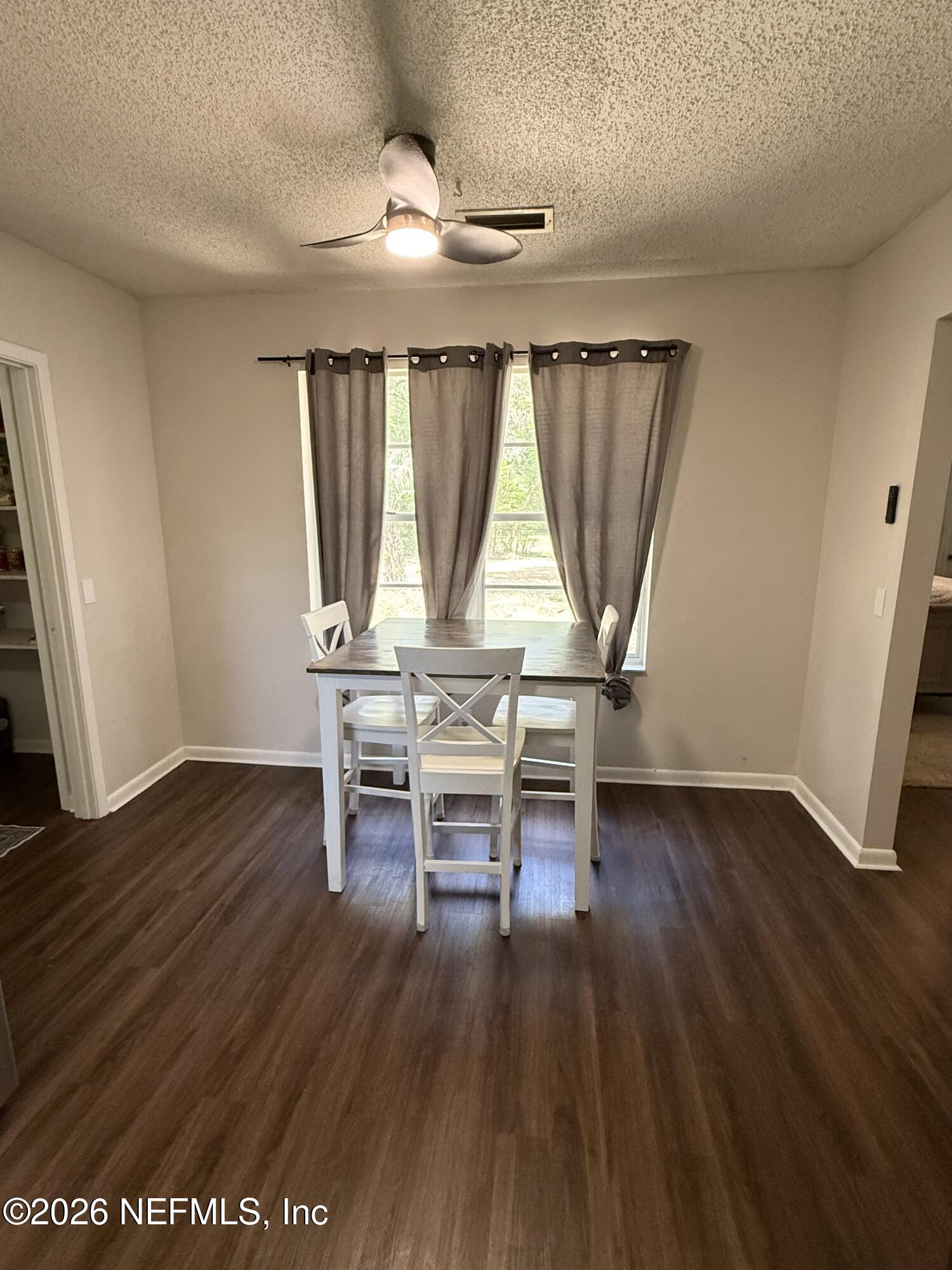 845 Southwest Pecan Street Keystone Heights, FL 32656 - Photo 3 of 16 IMG_6529