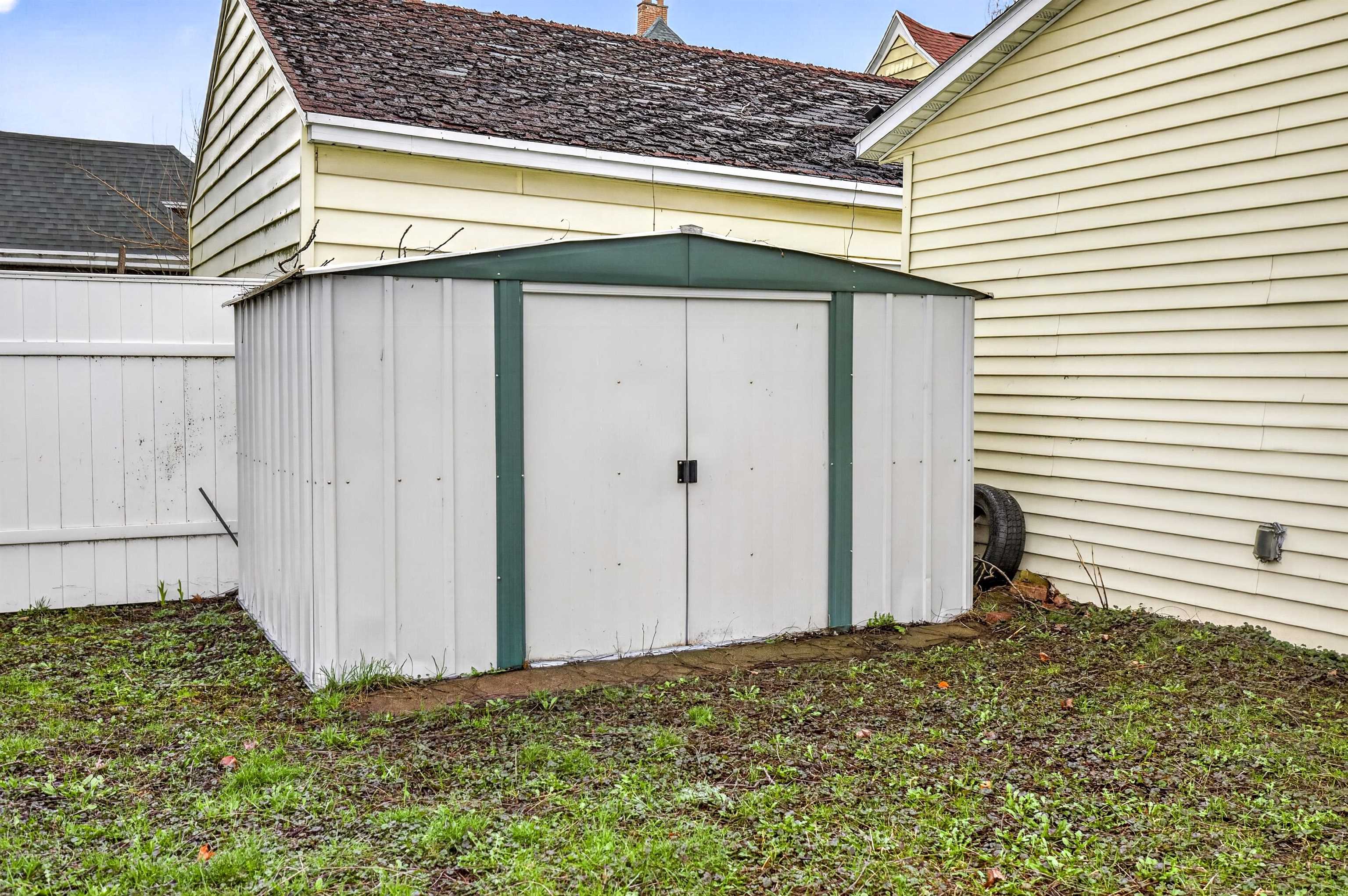 348 1st Street Menasha, WI 54952 - Photo 36 of 39