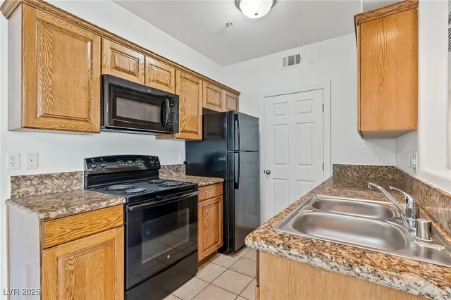 $134,900 | 3550 Bay Sands Drive, Unit 2076, Laughlin, NV 89029