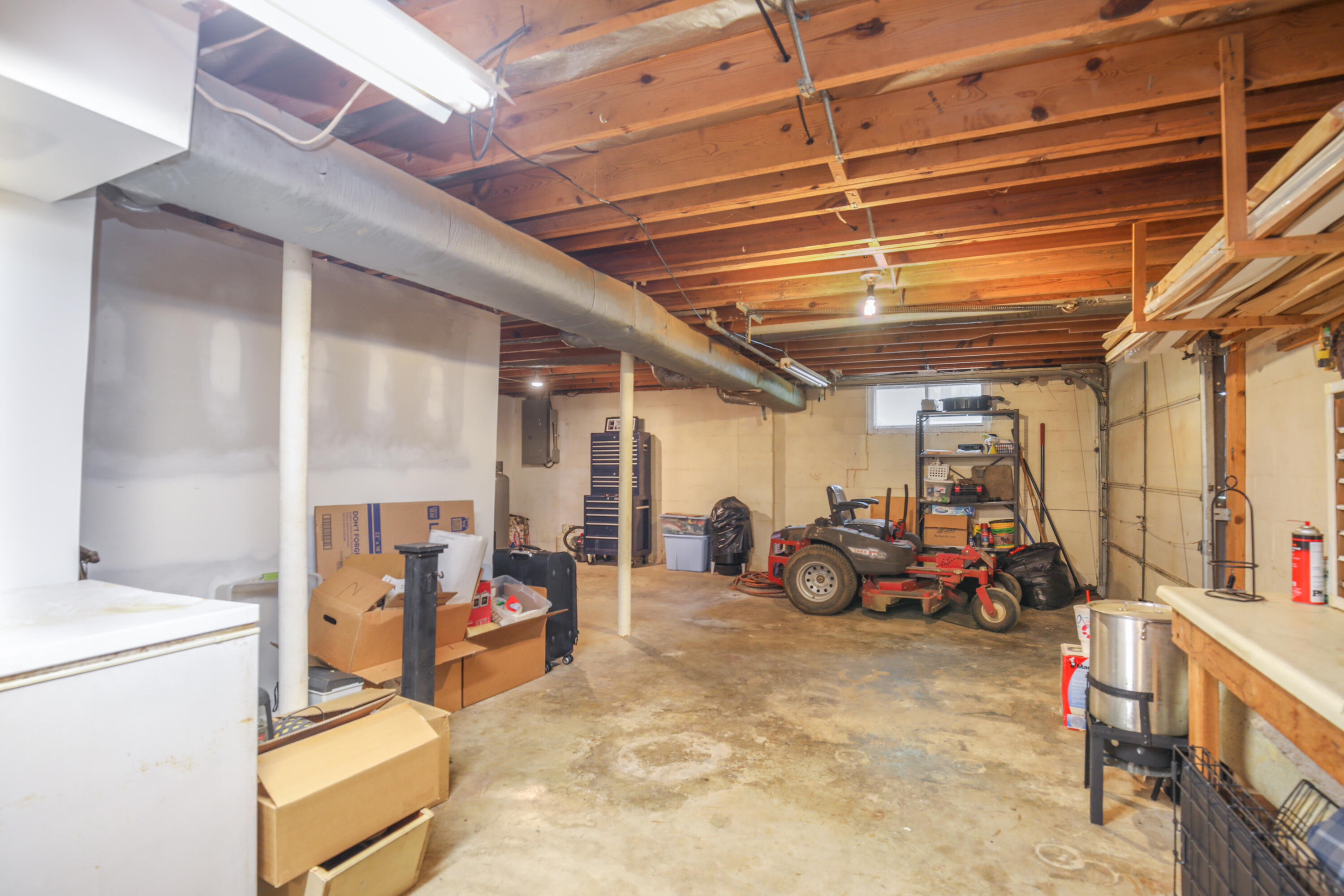 789 Minnis Road Cleveland, TN 37323 - Photo 24 of 35 1-Car Garage Area