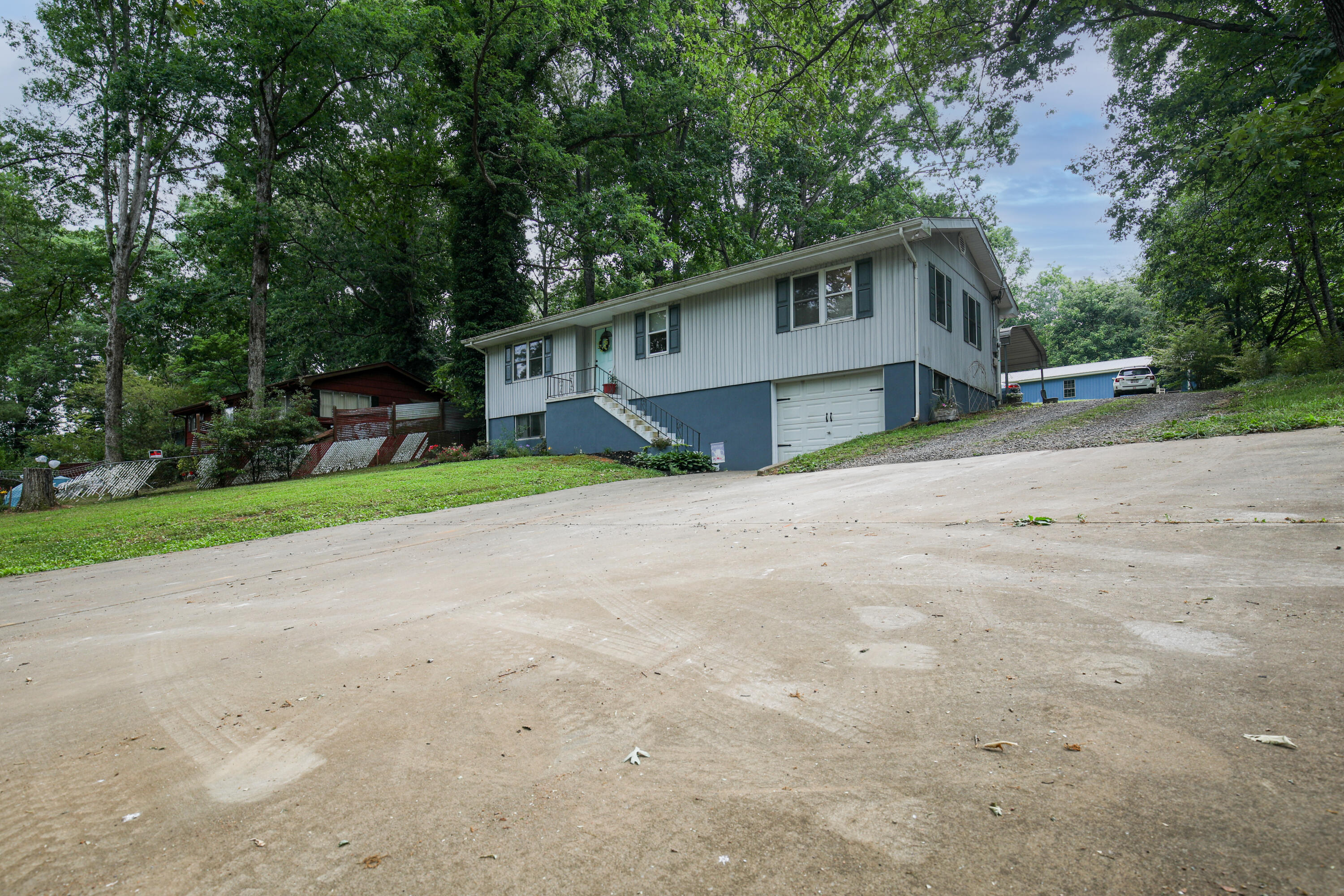 789 Minnis Road Cleveland, TN 37323 - Photo 32 of 35 Excess Parking