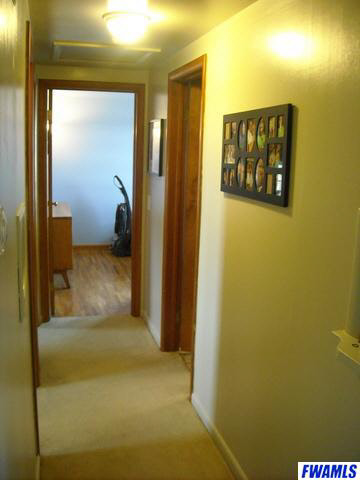 10914 Bluffton Road Fort Wayne, IN 46809 - Photo 6 of 29