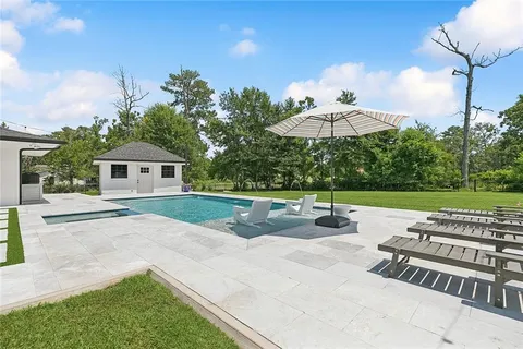 $875,000 | 210 Tchefuncte Drive, Covington, LA 70433