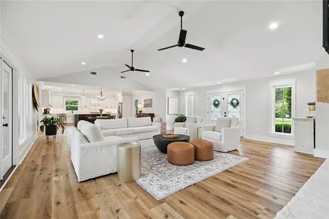 $875,000 | 210 Tchefuncte Drive, Covington, LA 70433