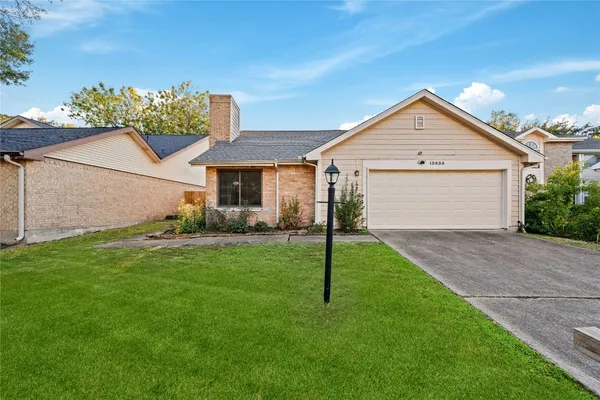$2,300 | 12635 Ashford Chase Drive, Houston, TX 77082