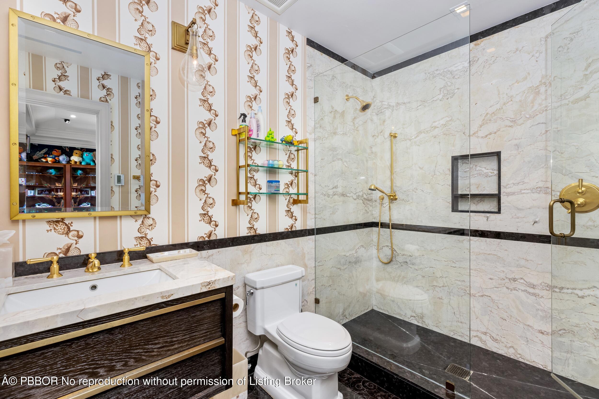 1053 North Lake Way Palm Beach, FL 33480 - Photo 47 of 82 Guest Bath 2