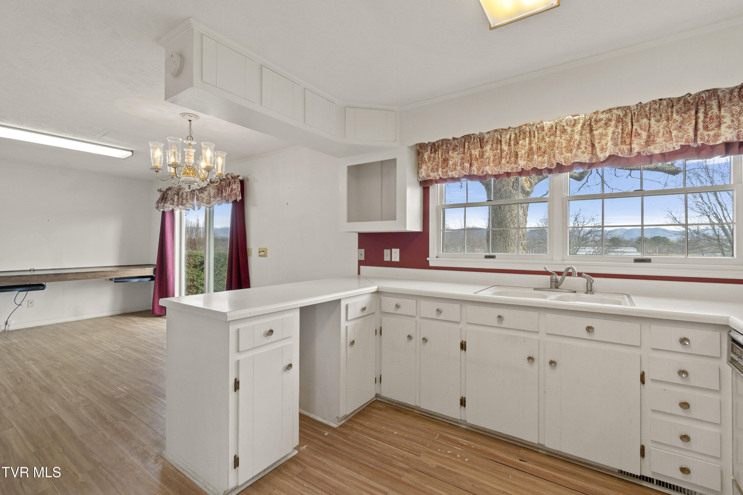 181 Walkers Ford Road Greeneville, TN 37743 - Photo 21 of 53 DSC02267