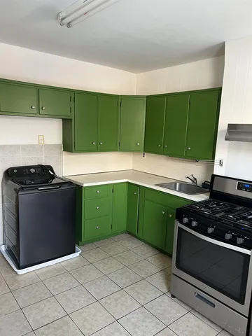 $2,800 | 167 Garfield Avenue, Jersey City, NJ 07305