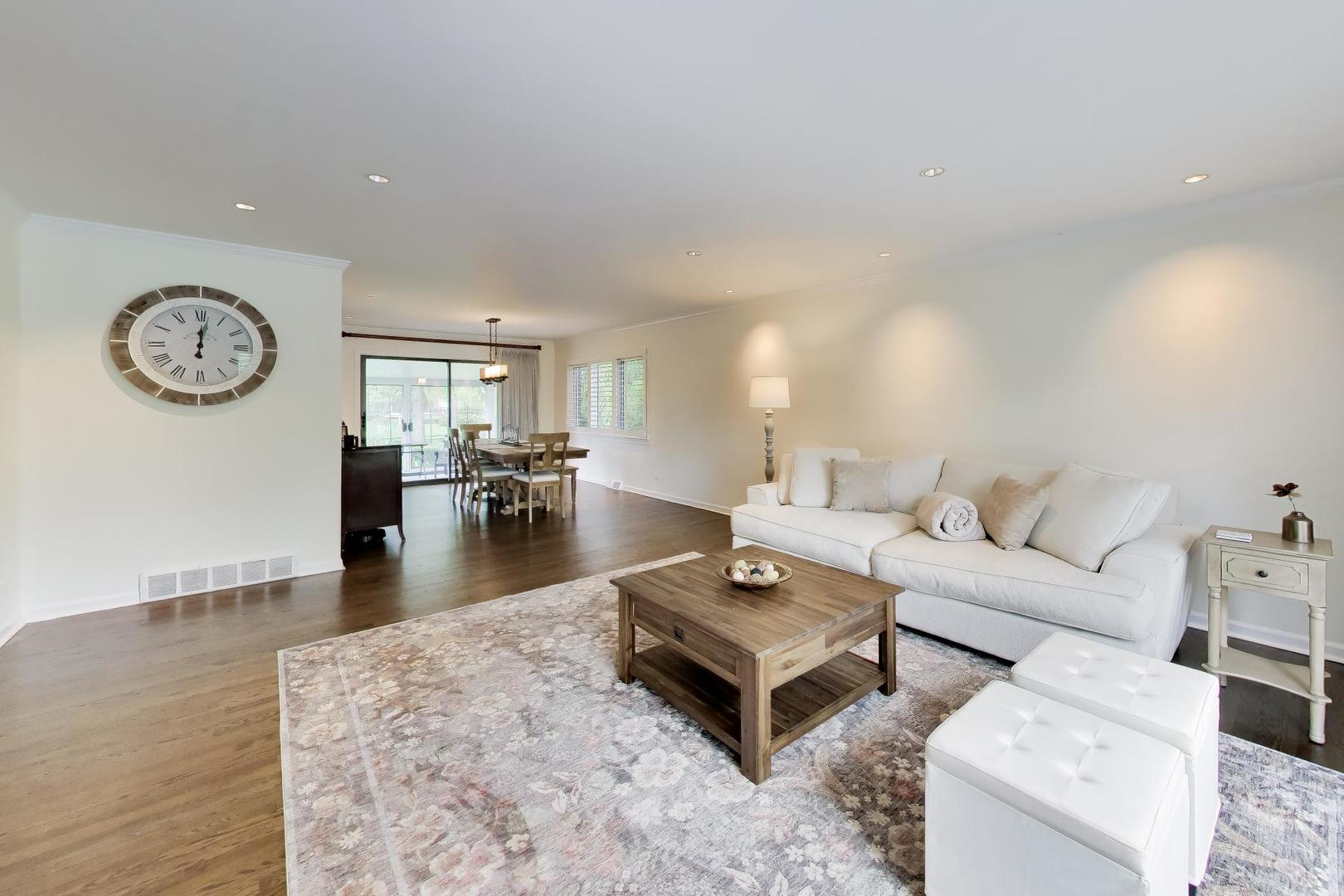 570 Wilmot Road Deerfield, IL 60015 - Photo 4 of 35