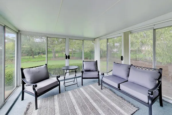 $765,000 | 570 Wilmot Road, Deerfield, IL 60015