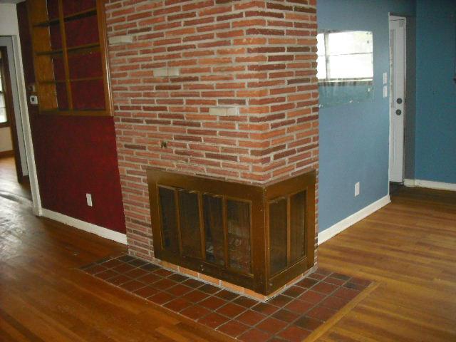 898 South Kellner Road Columbus, OH 43209 - Photo 2 of 10