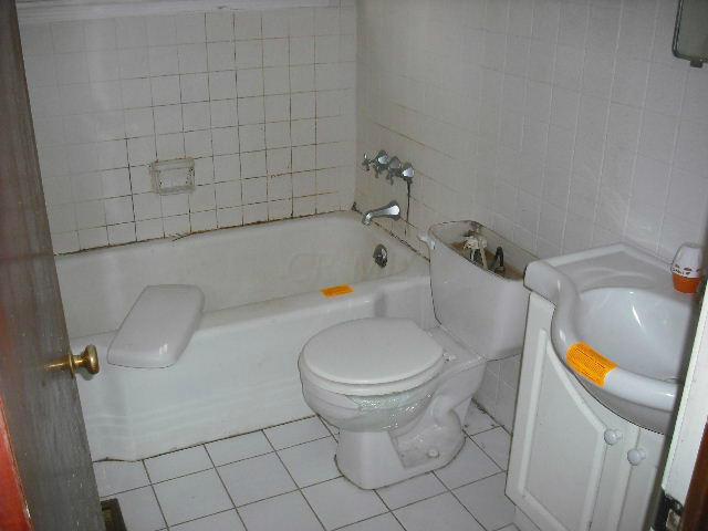 898 South Kellner Road Columbus, OH 43209 - Photo 8 of 10