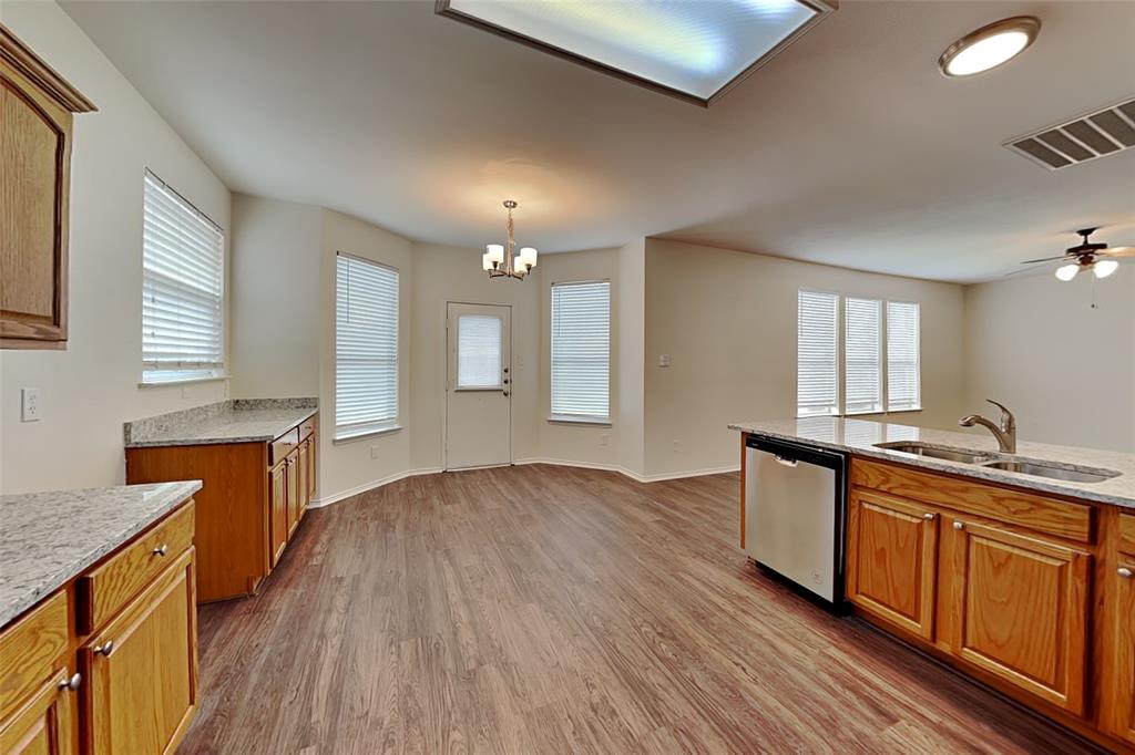10005 Chadbourne Road Fort Worth, TX 76244 - Photo 4 of 40