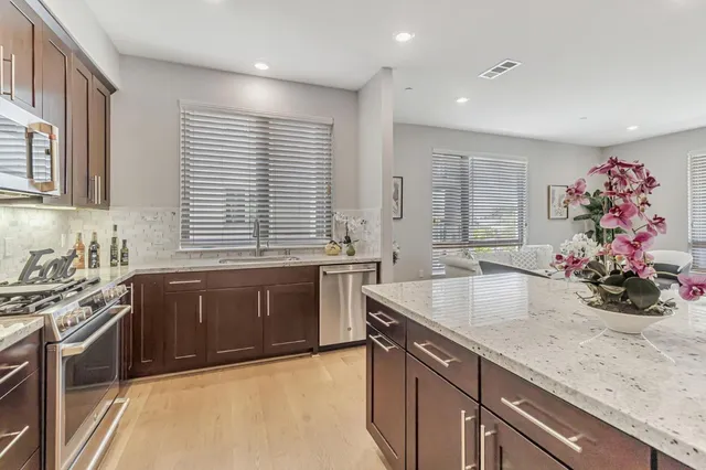 $1,498,000 | 1028 Foster Square Lane, Unit 305, Foster City, CA 94404