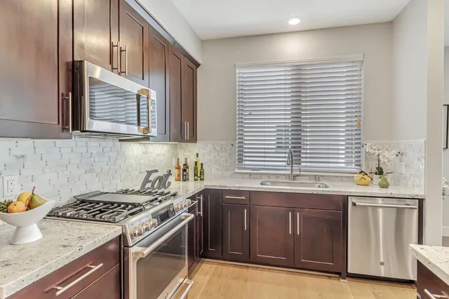 $1,498,000 | 1028 Foster Square Lane, Unit 305, Foster City, CA 94404