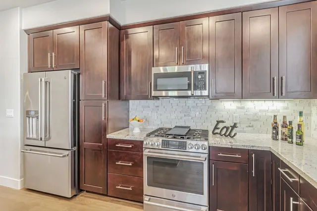 $1,498,000 | 1028 Foster Square Lane, Unit 305, Foster City, CA 94404