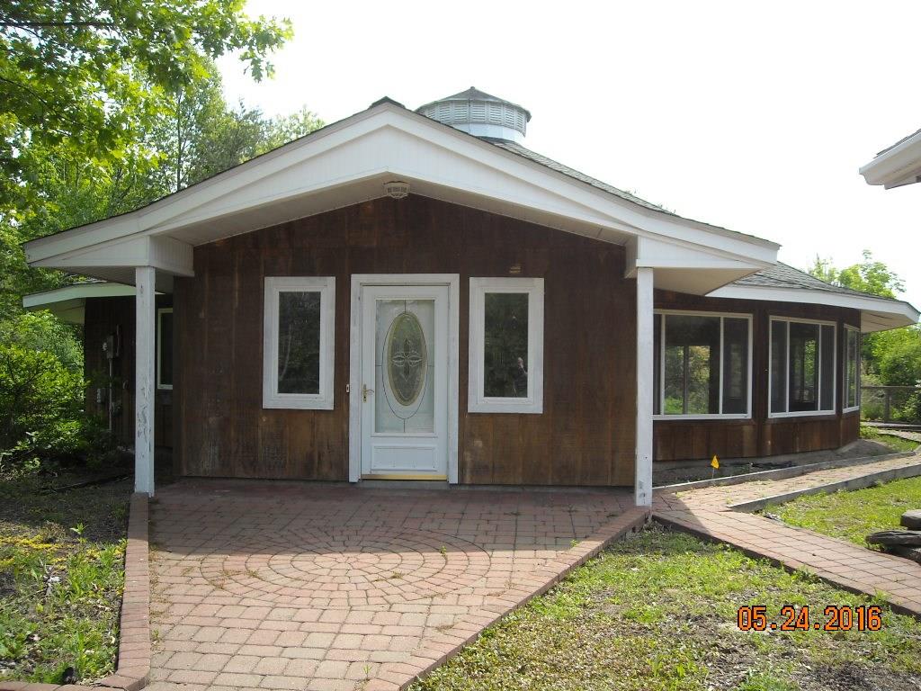 103 Compton Road Economy, PA 15143 - Photo 1 of 25