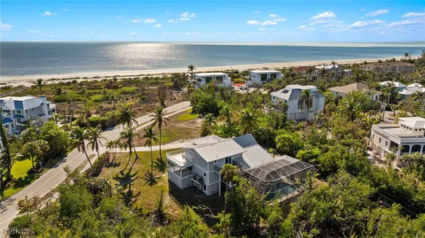 $795,000 | 466 East Gulf Drive, Sanibel, FL 33957