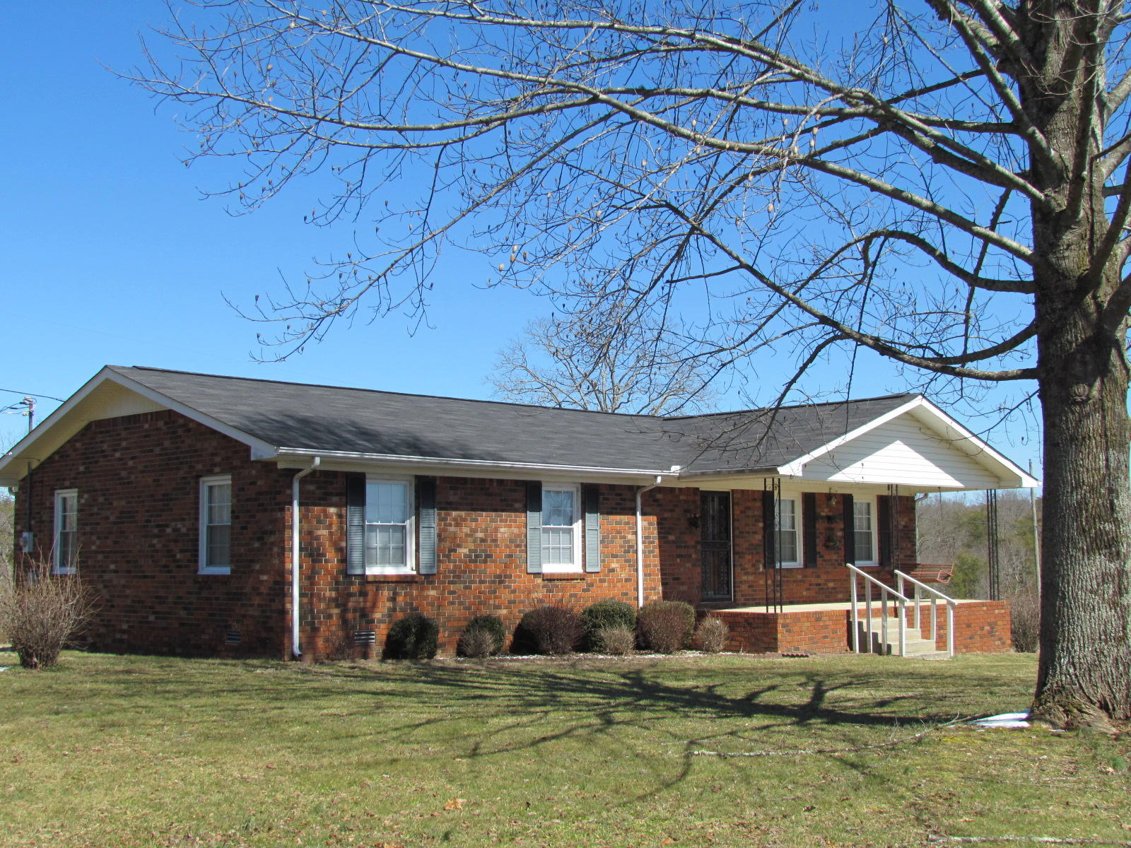 1408 Pryor Ridge Road Tracy City, TN 37387 - Photo 1 of 32 All Brick home!
