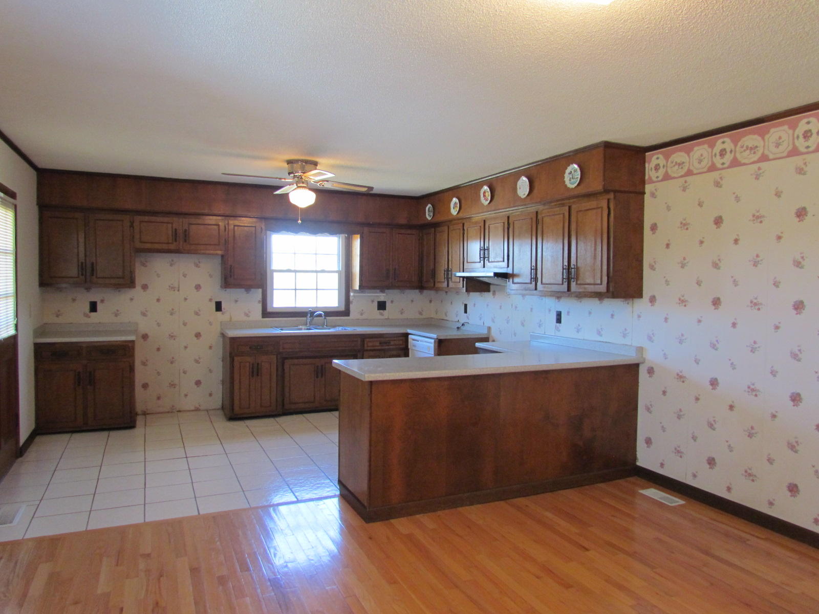 1408 Pryor Ridge Road Tracy City, TN 37387 - Photo 4 of 32 Kitchen.JPG