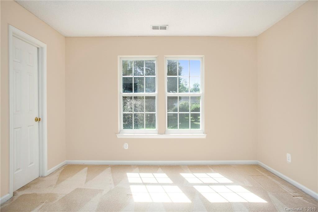 12428 Cardinal Point Road Charlotte, NC 28269 - Photo 14 of 17 Gallery Image 14