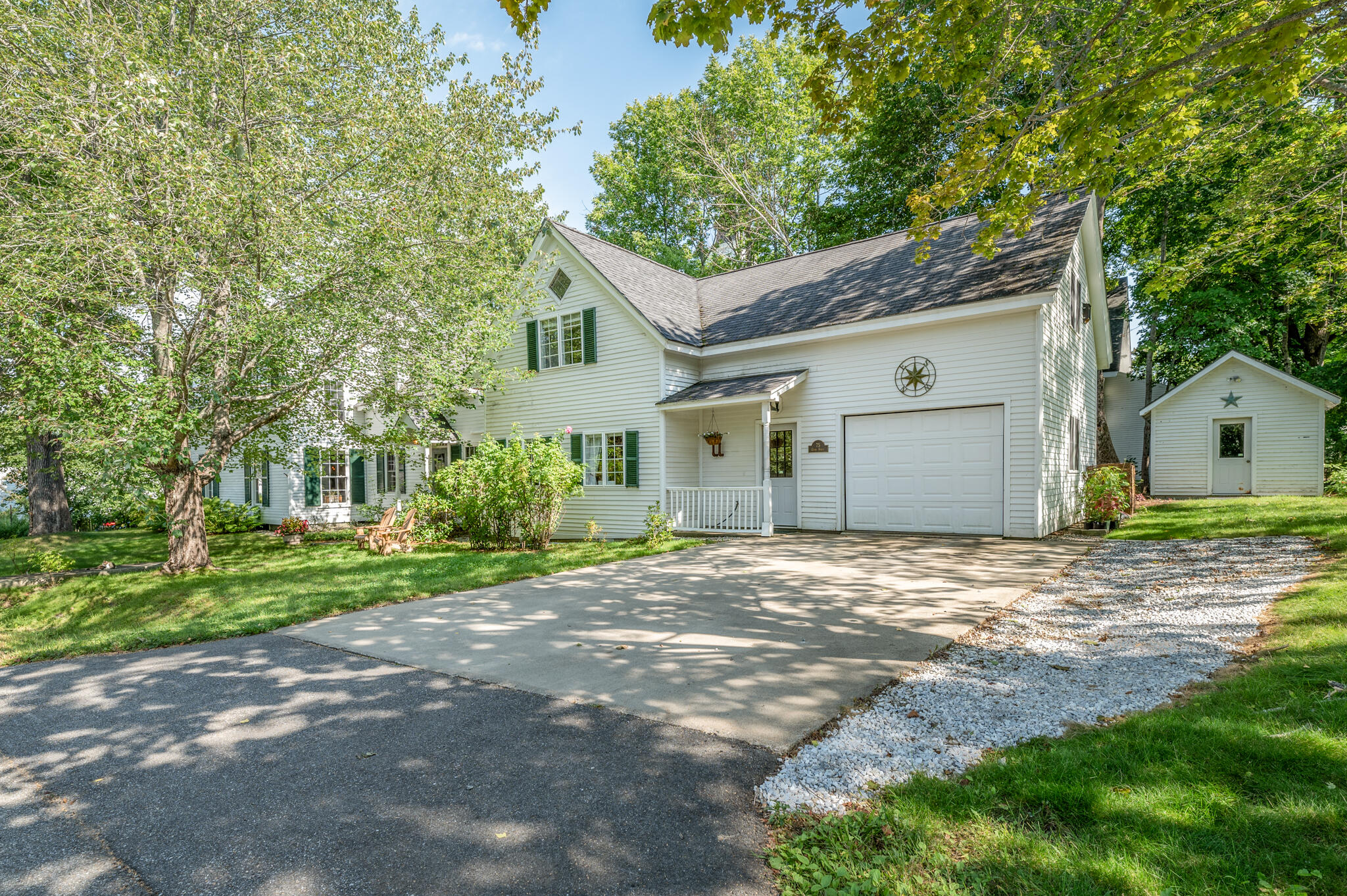 75 Court Street Belfast, ME 04915 - Photo 3 of 8 Driveway
