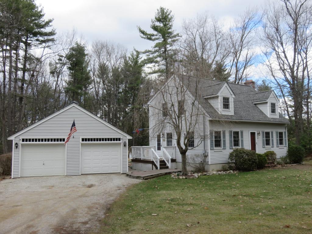 141 Little Mill Road Sandown, NH 03873 - Photo 2 of 22