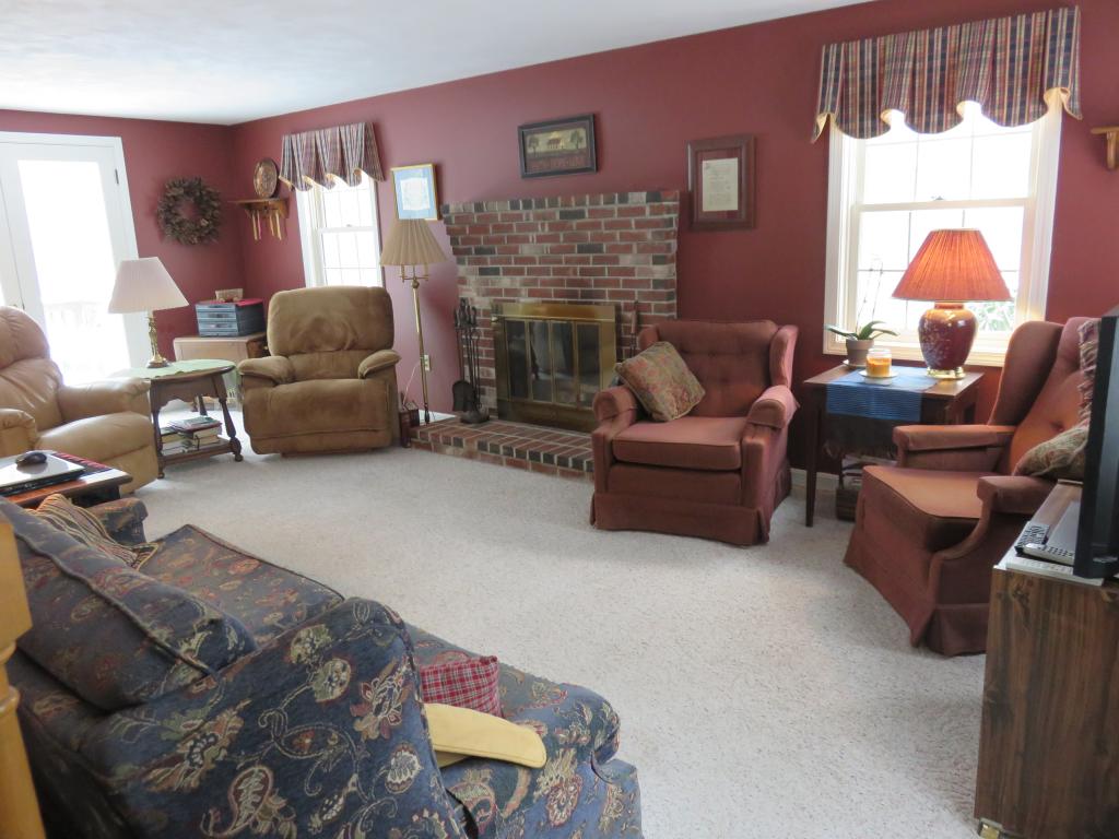 141 Little Mill Road Sandown, NH 03873 - Photo 4 of 22