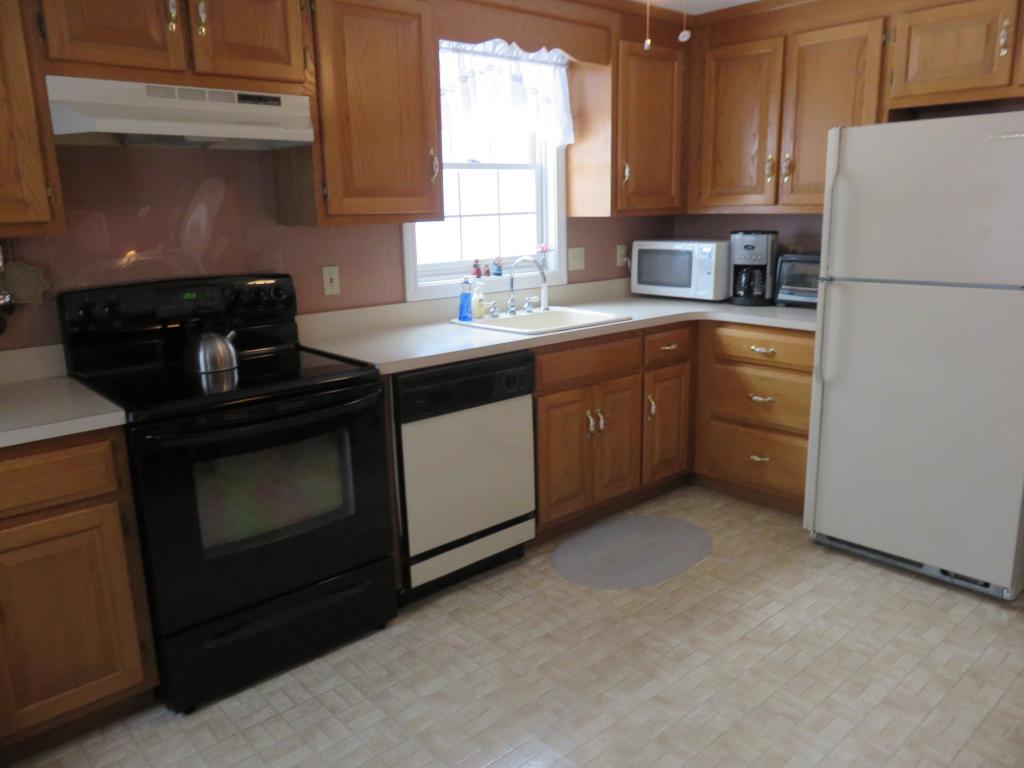 141 Little Mill Road Sandown, NH 03873 - Photo 9 of 22