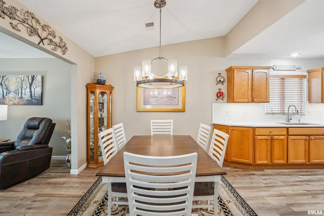 $229,900 | 2037 Villa Pines Circle, Carbon Cliff, IL 61239