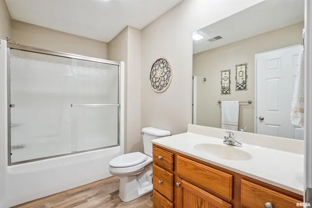 $229,900 | 2037 Villa Pines Circle, Carbon Cliff, IL 61239