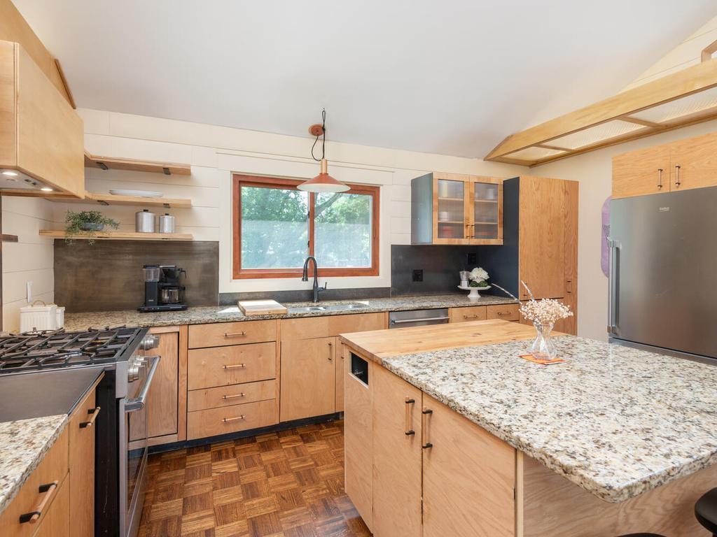3745 Togo Road Wayzata, MN 55391 - Photo 14 of 35