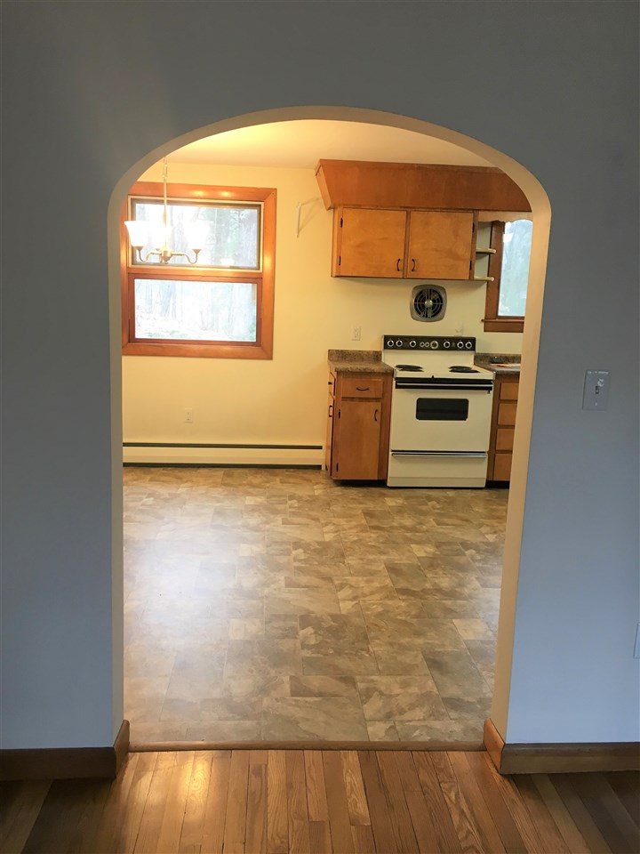 290 Old Wellington Road Manchester, NH 03104 - Photo 3 of 18