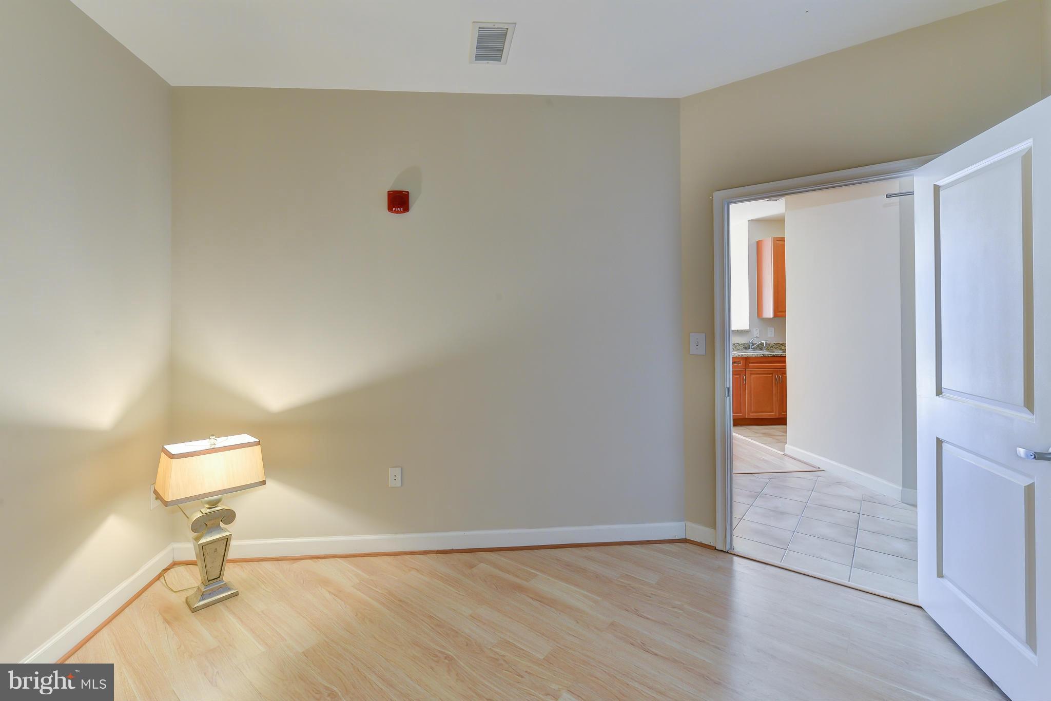 1111 25th Street Northwest, Unit 905 Washington, DC 20037 - Photo 15 of 25 a view of an empty room