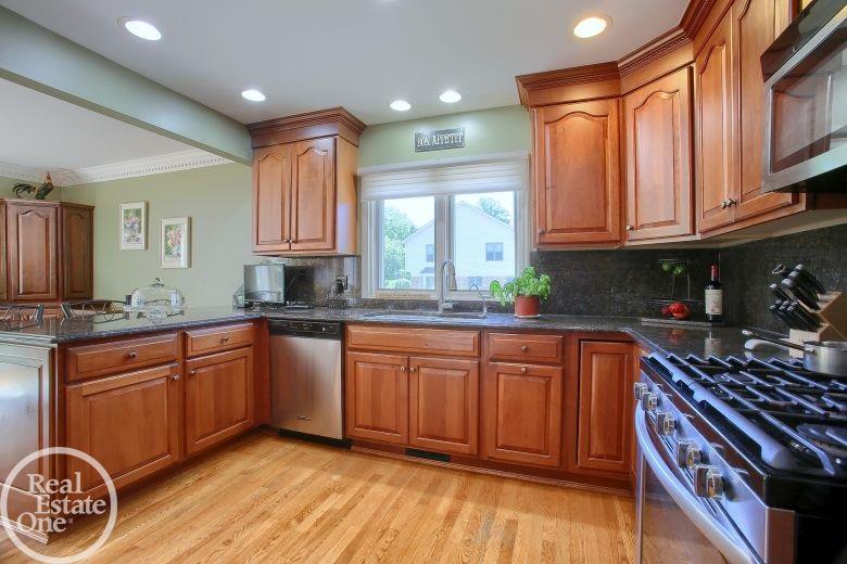 69622 Campground Road Romeo, MI 48065 - Photo 10 of 29 Kitchen