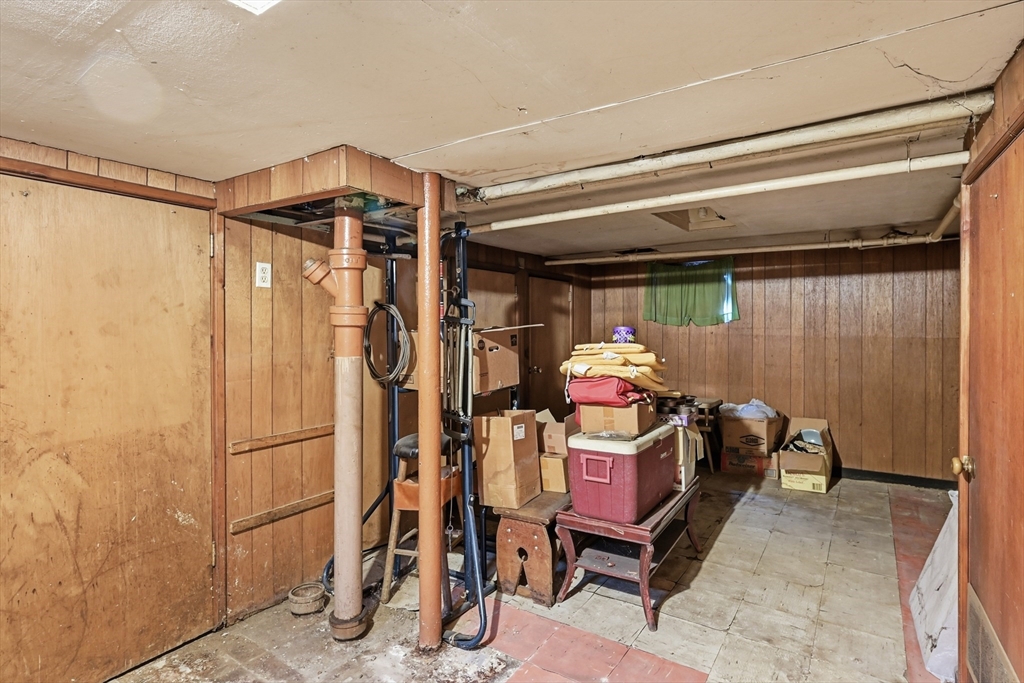 400 Nottingham Street Springfield, MA 01104 - Photo 23 of 26