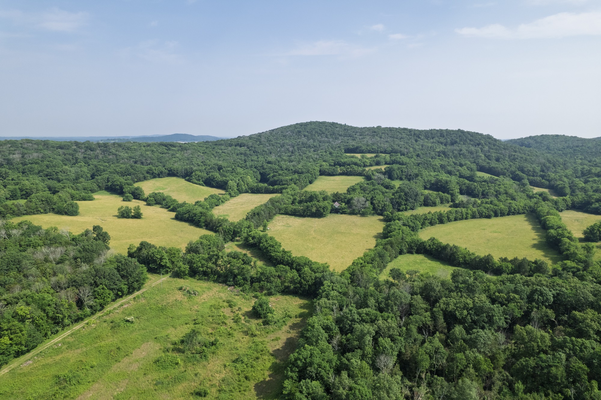 6180 Southeast Tater Peeler Road Lebanon, TN 37090 - Photo 4 of 89