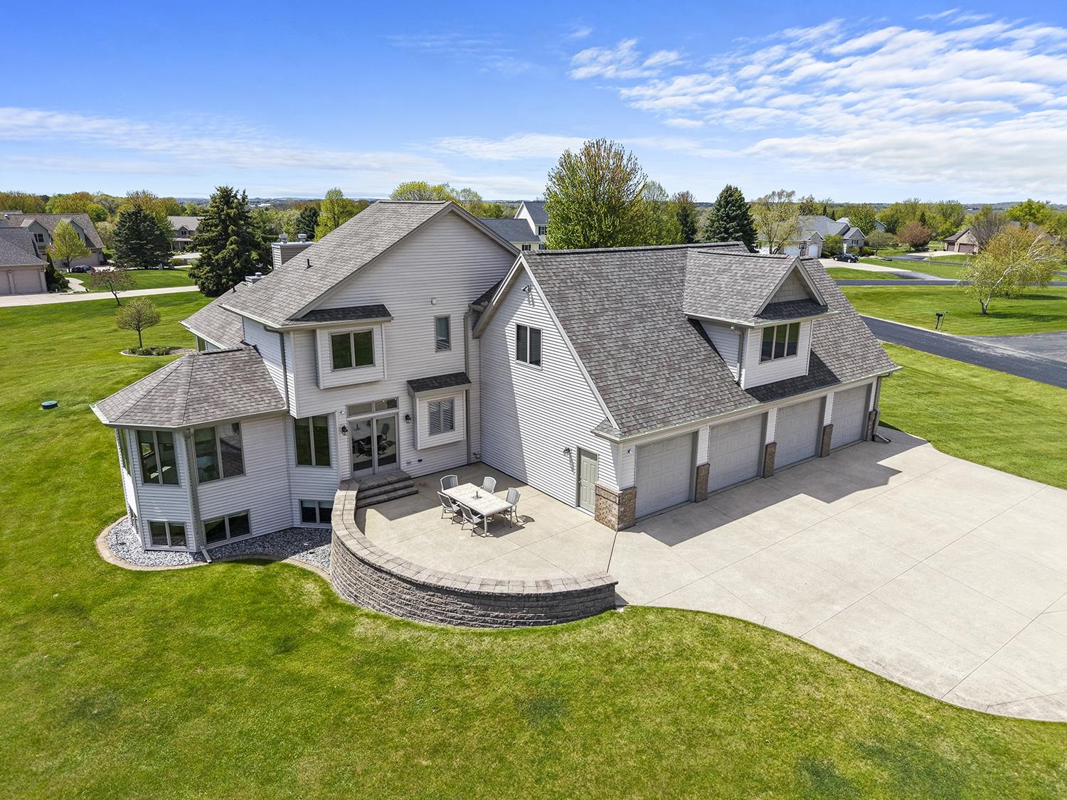 W7415 Ridgetop Drive Neenah, WI 54956 - Photo 2 of 55