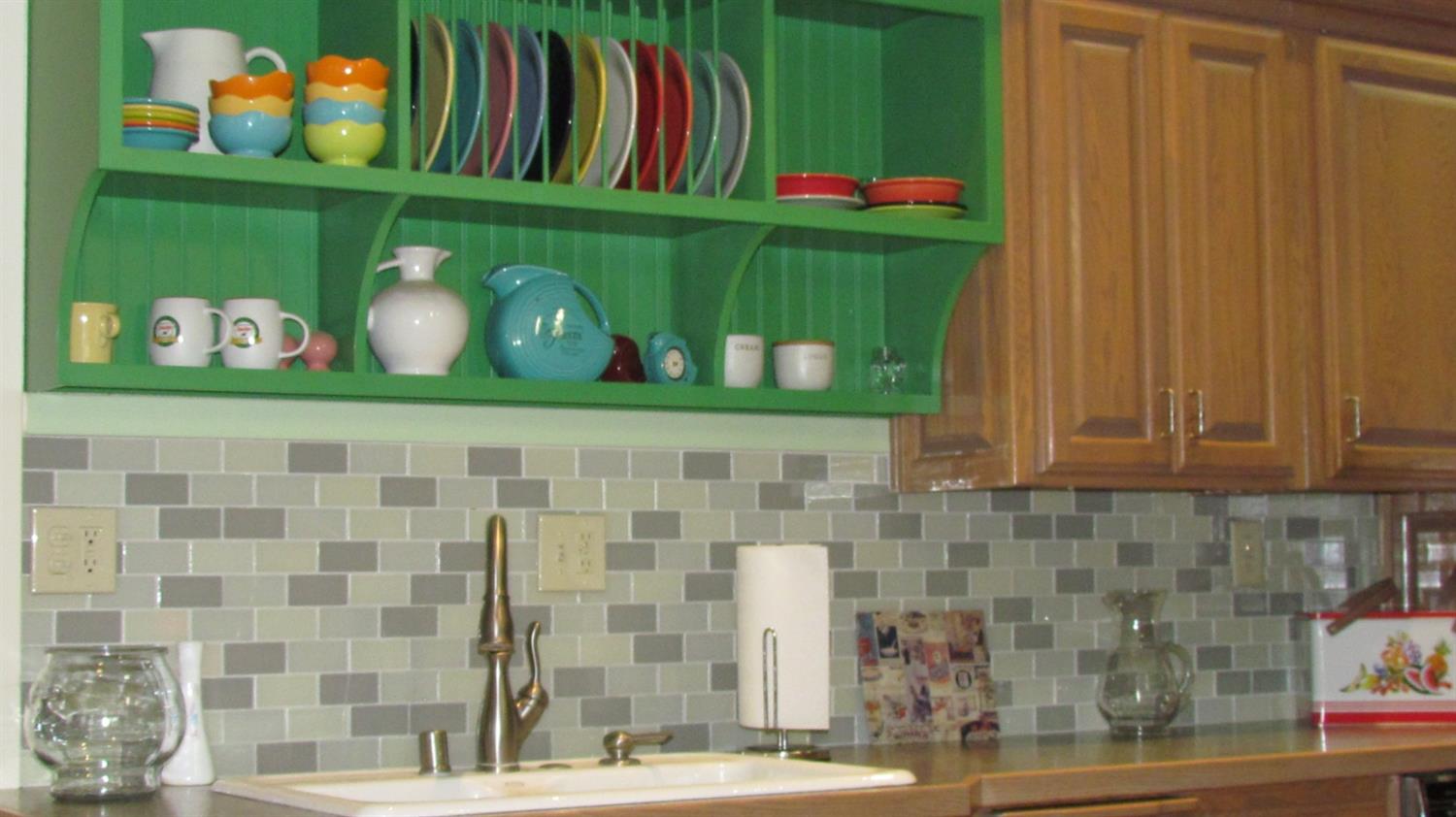 523 North Buttonwillow Avenue Reedley, CA 93654 - Photo 23 of 85 So much attention to detail from a time gone by.....