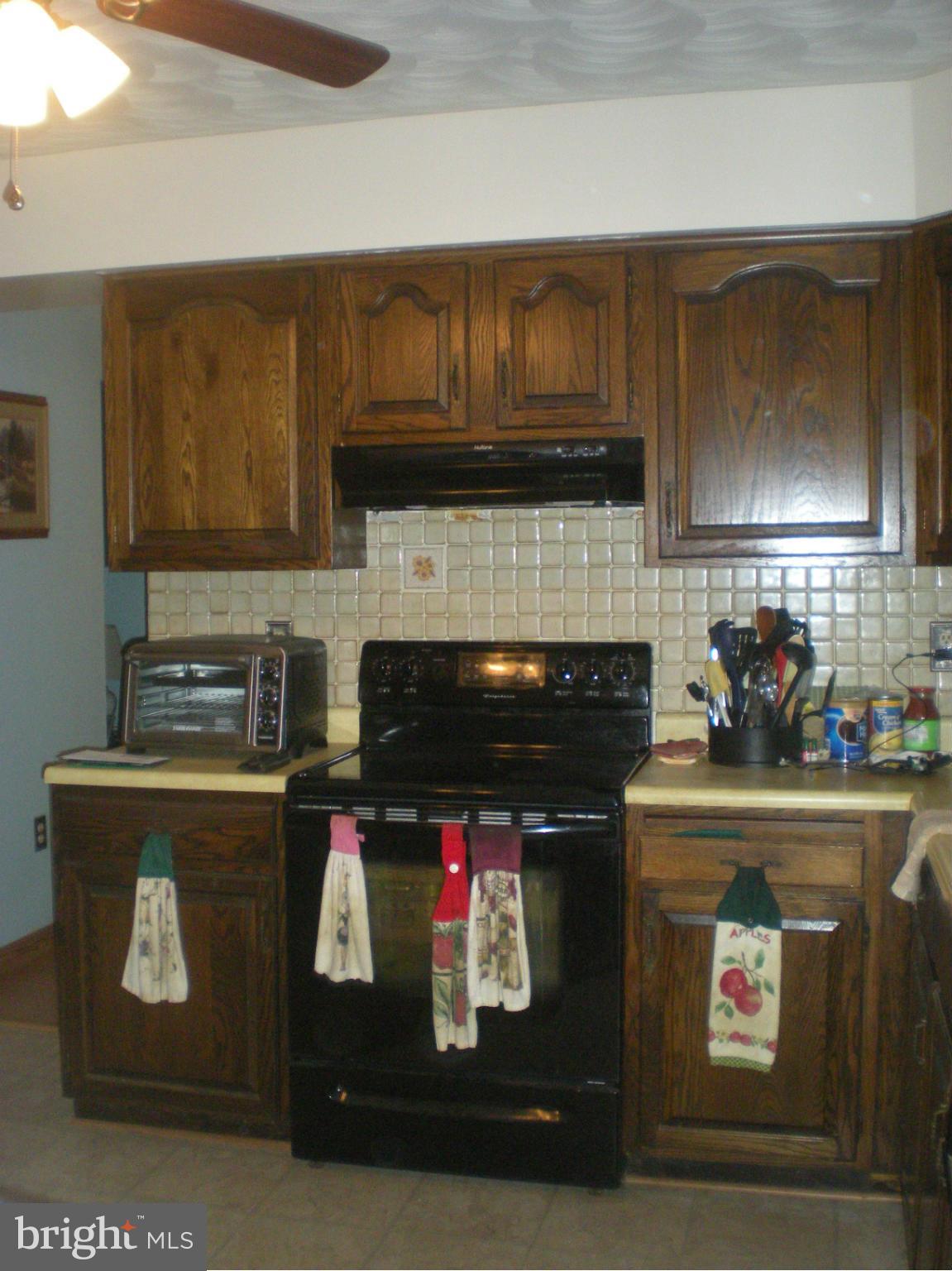 3942 Old Hanover Road Westminster, MD 21158 - Photo 9 of 19 Kitchen